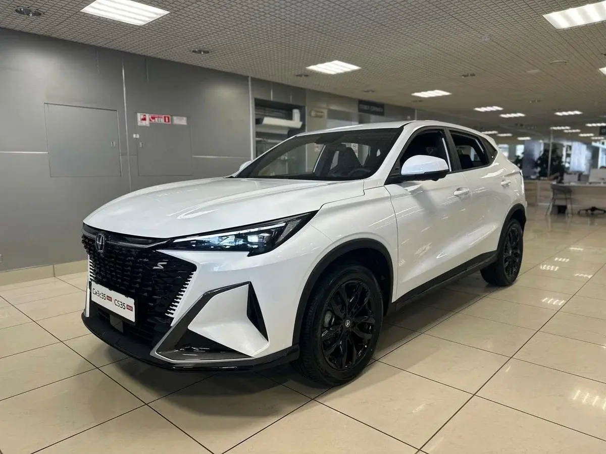Changan CS35 MAX с автосалона по цене от 1 560 000 рублей
